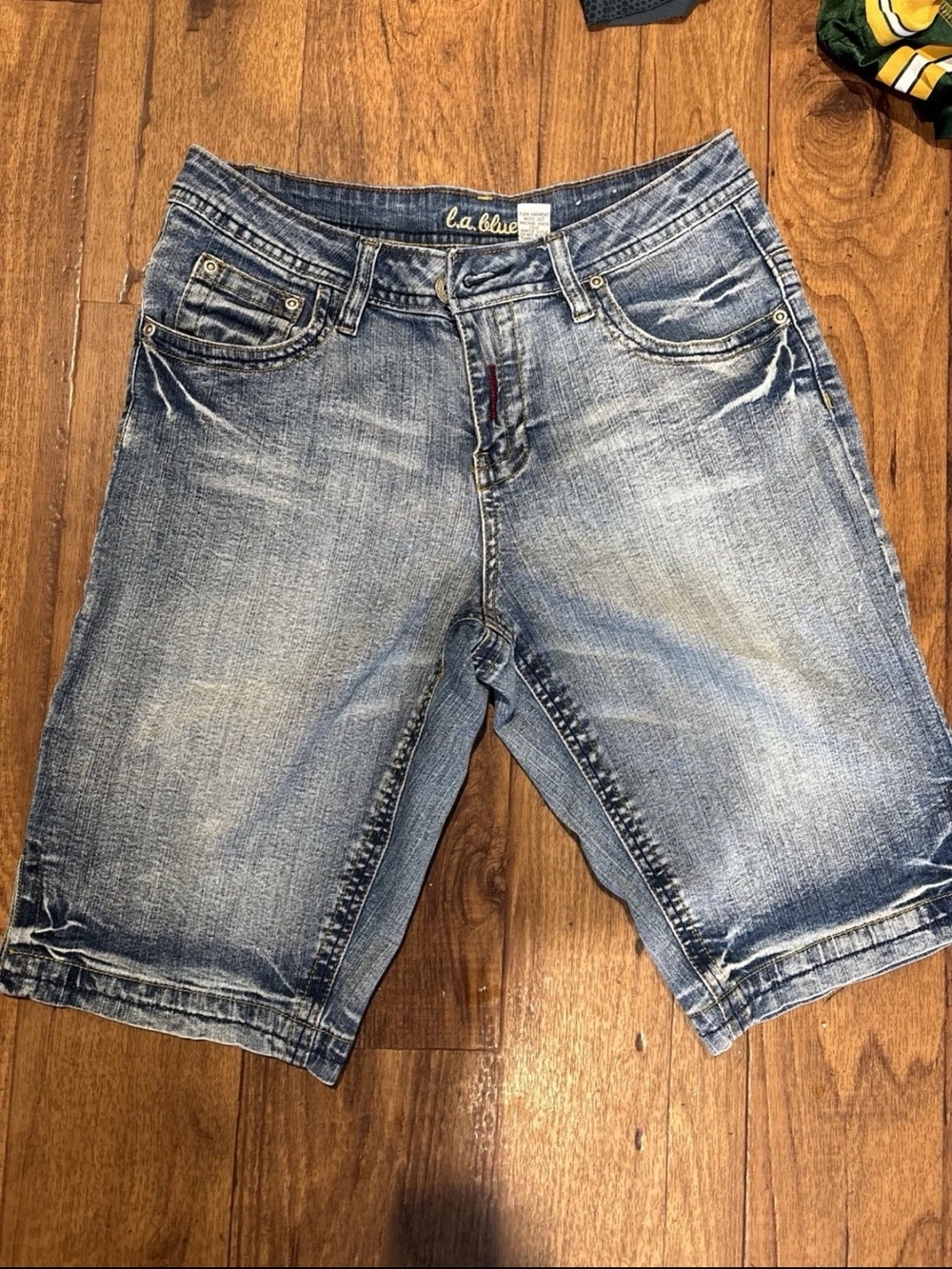 L.A. Blues wide Leg denim Bermuda Shorts in Classic Blue women’s size 16